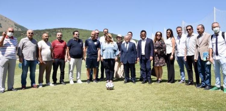 Berna Gözbaşı: Erciyes Yüksek İrtifa Kamp Merkezi'nin cazibe merkezi olmasını diliyoruz