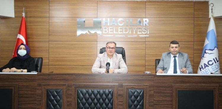 HACILAR’DAN YANAN ORMANLIK ALANLARA FİDAN DESTEĞİ