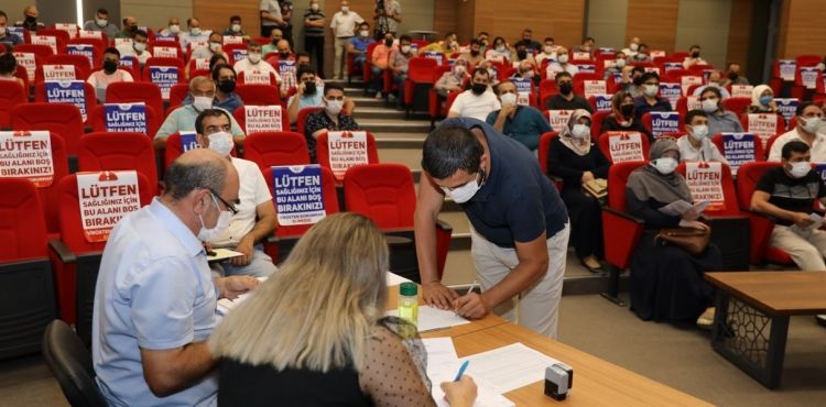 MELİKGAZİ’NİN İHALESİNDE 2 DAİRE İLE 10 DÜKKÂN PAZARLIĞA KALDI