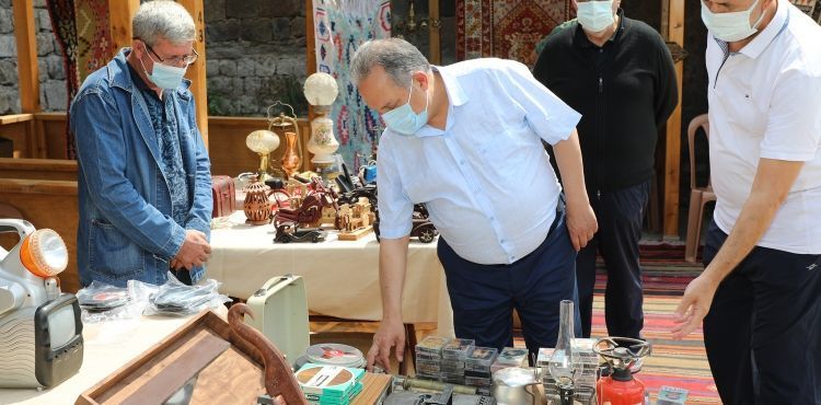 “ANTİKA PAZARI GEÇMİŞİN RUHUNU YANSITIYOR”
