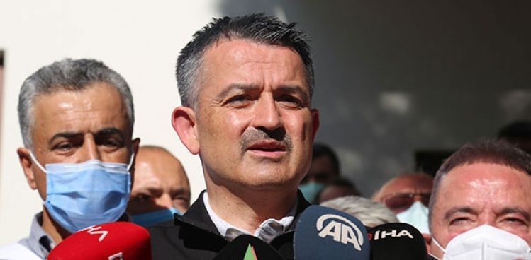 Bakan Pakdemirli: Çanakkale Ezine yangını kontrol altına alındı