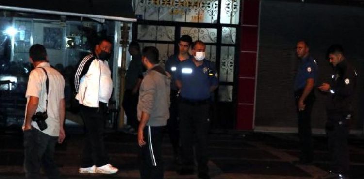 Tartıştığı oğlunu makasla yaraladı