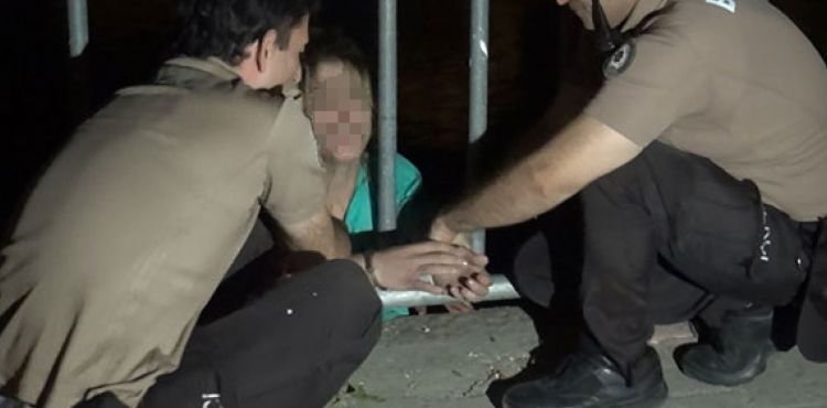 İntihar teşebbüsüne bekçilerden kelepçeli önlem