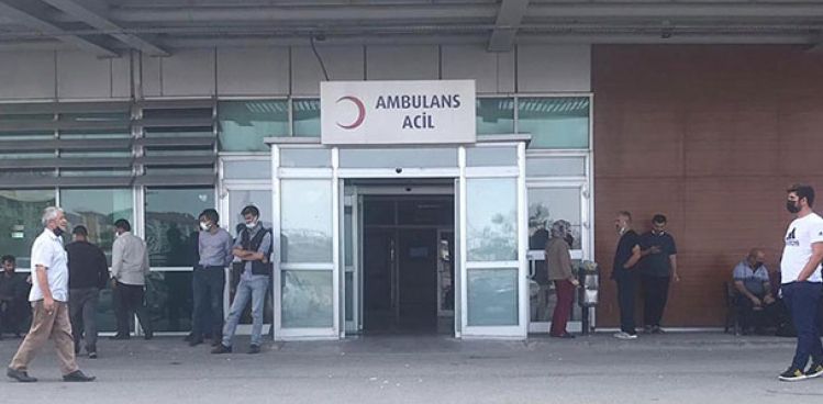 AĞRI'DA AİLELER KAVGA ETTİ: 3 ÖLÜ, 6 YARALI
