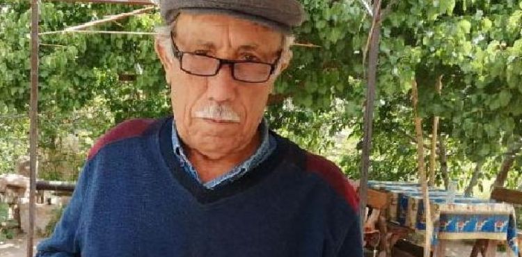 50 yılda 200 bin pul biriktirdi