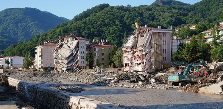 SEL BÖLGESİNDE 109 BİNA İÇİN ACİL YIKIM KARARI