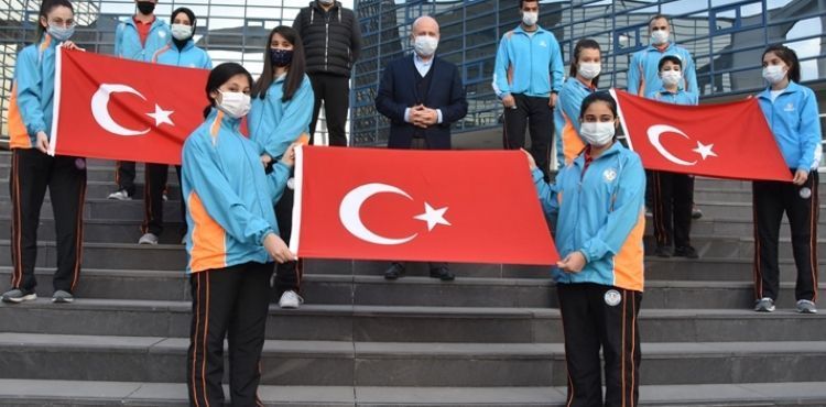 KOCASİNAN SPORCULARI ŞEHRİ GURURLANDIRDI, 4 SPORCU MİLLİ TAKIMA