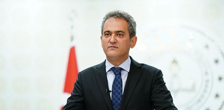BAKAN ÖZER: EĞİTİMİN AKSAMAMASI İÇİN KURALLARDAN TAVİZ VERMEYECEĞİZ
