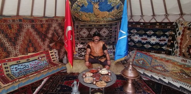 KAYSERİ BÜYÜKŞEHİR, AHLAT MİLLET BAHÇESİ’NE ÇADIRINI KURDU