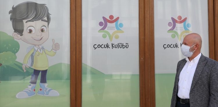 KOCASİNAN’DA ÇOCUKLAR, YAZ TATİLİNDE HEM ÖĞRENDİ HEM DE DOYASIYA EĞLENDİ