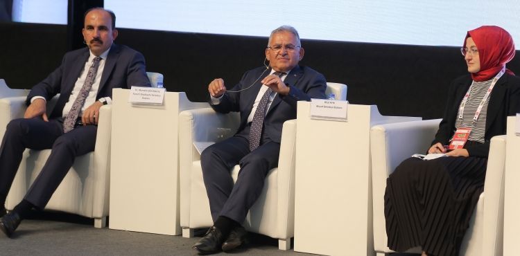 BAŞKAN BÜYÜKKILIÇ, ANKARA’DA GENÇLİK PROJELERİNİ ANLATTI