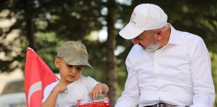 BAŞKAN ÇOLAKBAYRAKDAR, “YEŞİL ALAN AĞIRLIKLI DAHA İŞLEVSEL PARKLAR YAPIYORUZ”