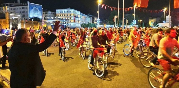 BÜYÜKŞEHİR İLE BİN KİŞİ ZAFERE PEDALLADI