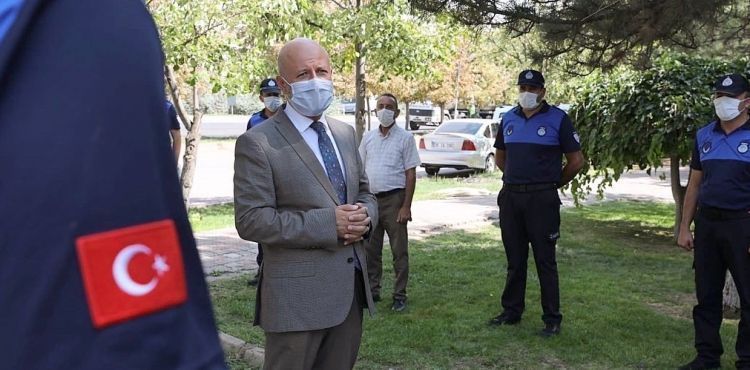 BAŞKAN ÇOLAKBAYRAKDAR, “ZABITA EKİPLERİMİZLE VATANDAŞLARA DAHA SAĞLIKLI BİR ORTAM SUNUYORUZ”