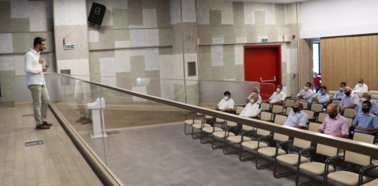 BÜYÜKŞEHİR’DEN OTOBÜS ŞOFÖRLERİNE HİZMET İÇİ EĞİTİM PROGRAMI