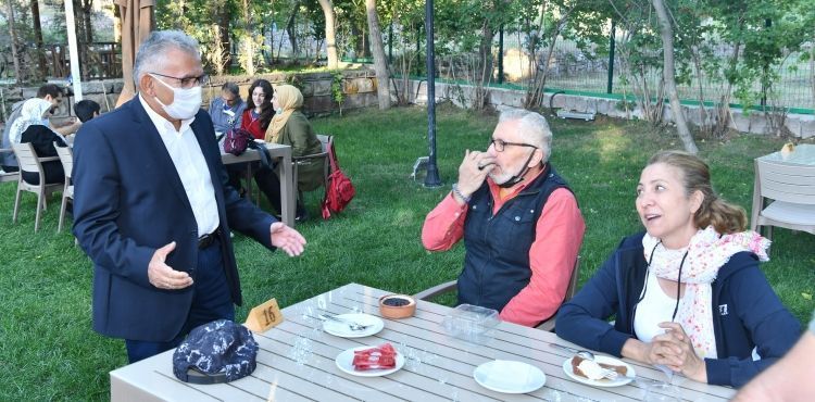BÜYÜKŞEHİR’İN KORAMAZ VADİSİ İLE KAYSERİ MUTFAĞINI BULUŞTURDUĞU MEKAN HİZMETE AÇILDI