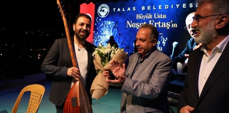 TALAS’TA ‘BOZKIRIN TEZENESİ’ ANISINA İSMAİL ALTUNSARAY KONSERİ