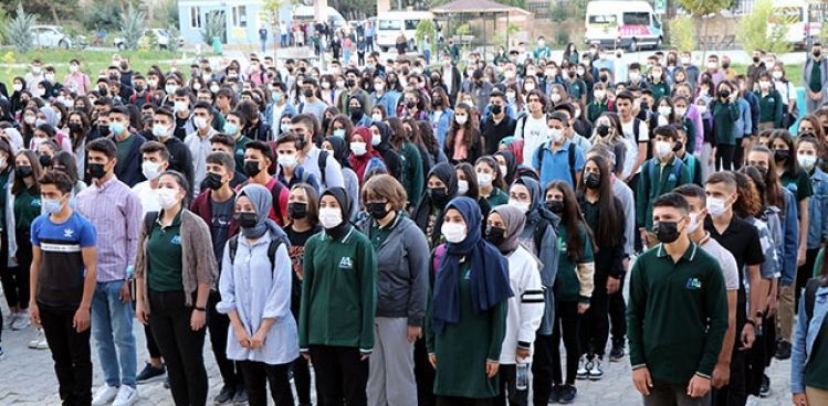 ÖĞRENCİLERİN YÜZ YÜZE EĞİTİM HEYECANI