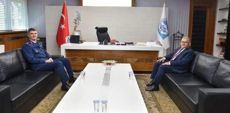 BAŞKAN BÜYÜKKILIÇ, YENİ GARNİZON KOMUTANINI AĞIRLADI
