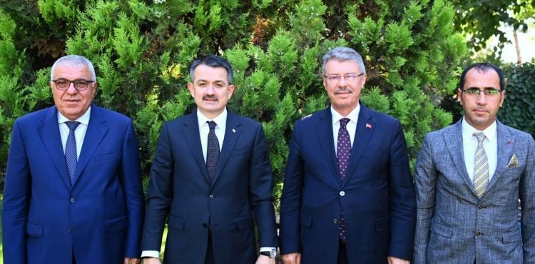 AKAY, BAKAN PAKDEMİRLİ İLE GÖRÜŞTÜ
