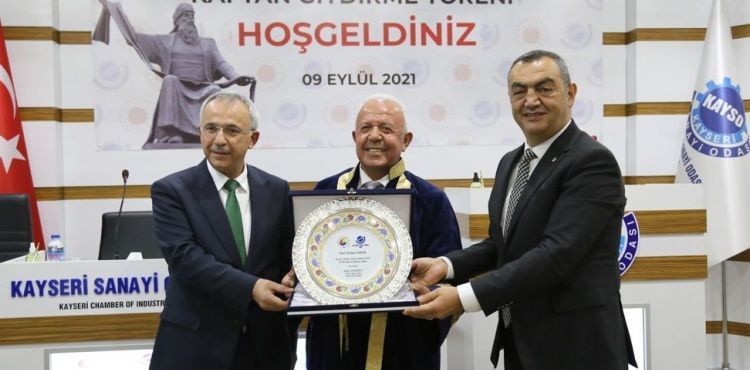 Odamız Tarafından Yılın Ahisi Seçilen Mehmet Kabak’a Kaftan Giydirildi