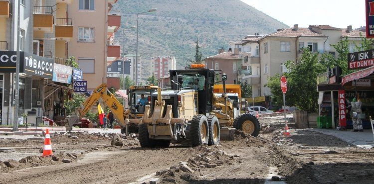 TALAS’TA KIŞ ÖNCESİ HUMMALI YOL ÇALIŞMASI