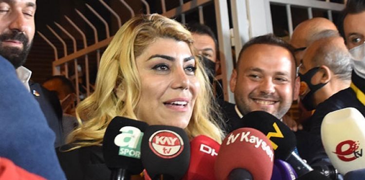 Kayserispor Başkanı Berna Gözbaşı transferi açıkladı