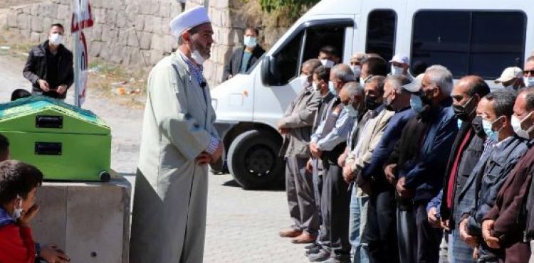Yangında ölen Yaşar, okul çıkışı köye gitmek için tamirhaneye uğramış