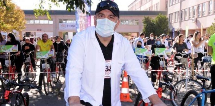 Sağlık çalışanları, 'Doktorlar Bisiklet Turu'nda pedal çevirdi