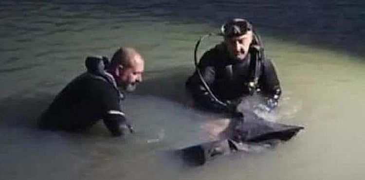 Balık tutmak için girdiği gölette boğuldu
