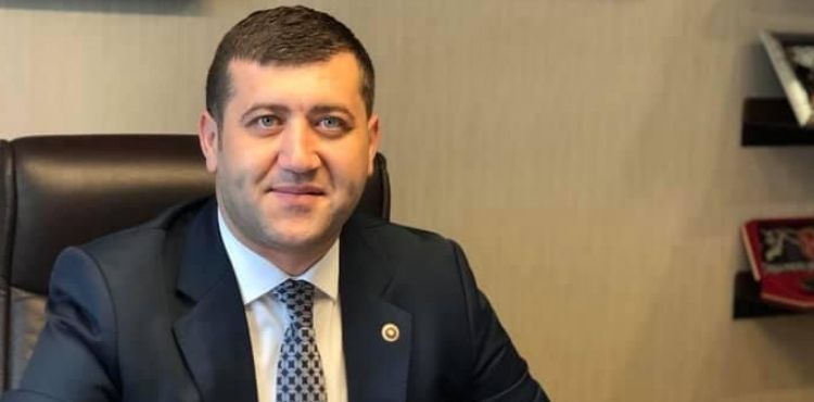 VEKİL ERSOY’A AVŞAR KIZI’NDAN TÜRKÜ