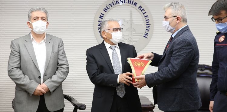 BÜYÜKKILIÇ: “İTFAİYEMİZİN TÜM EKİPLERİNİ BAĞRIMIZA BASIYOR, FEDAKÂR ÇALIŞMALARDAN DOLAYI TEBRİK VE TEŞEKKÜR EDİYORUM”
