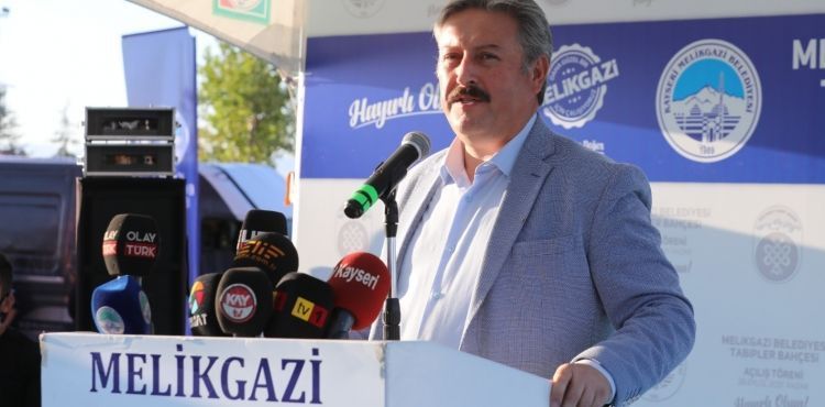 MELİKGAZİ’DEN SAĞLIKÇILARA ÖZEL TABİPLER BAHÇESİ HAYIRLI OLSUN!