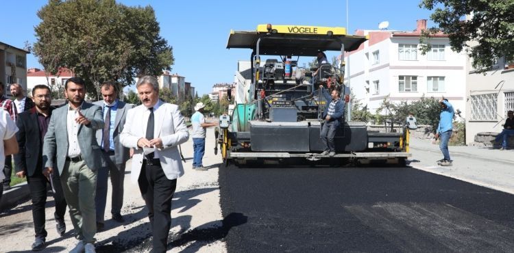 YENİLENEN KEYKUBAT MAHALLESİNDE ASFALT ÇALIŞMASI DEVAM EDİYOR