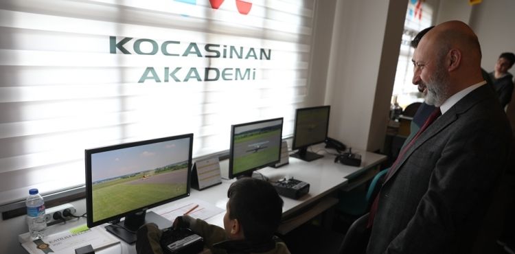 KOCASİNANLI GENÇLER, GELECEĞE DAHA DONANIMLI HAZIRLANIYOR