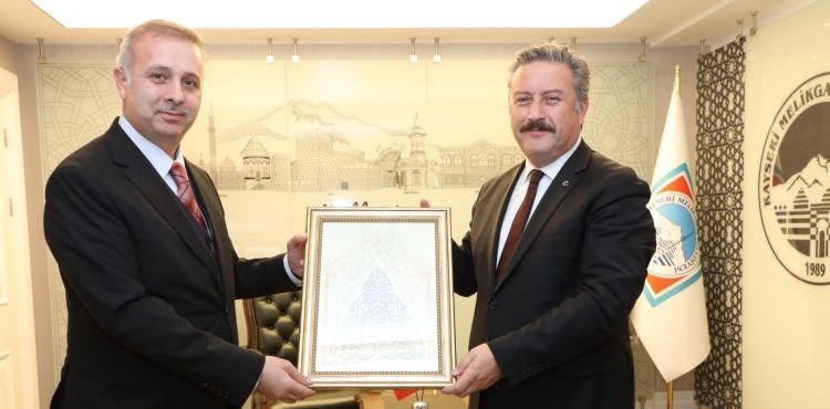 CAMİLER VE DİN GÖREVLİLERİ HAFTASINDA ANLAMLI ZİYARET