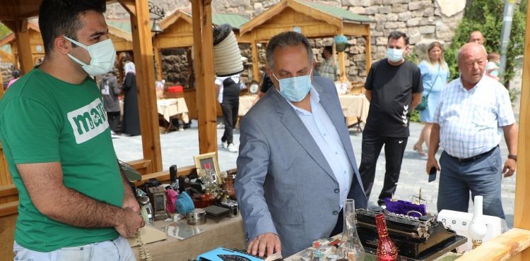 TALAS ANTİKA PAZARI, KENDİ YERİNDE KENDİ GÜNÜNDE