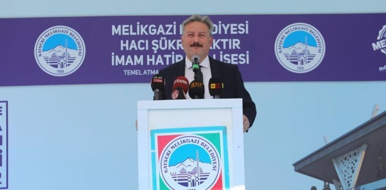 MELİKGAZİ İLÇENİN HER KÖŞESİNİ HİZMETLERLE DONATMAYA DEVAM EDİYOR