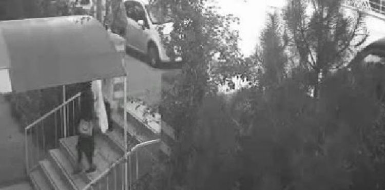 Evlerden 130 bin liralık ziynet eşyası çalan 4 kadın yakalandı