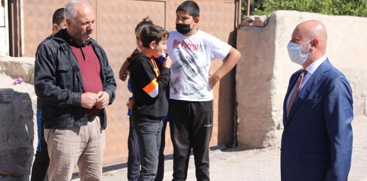 KOCASİNAN, YOL YENİLEMEYLE TRAFİK AKIŞINA KONFOR KAZANDIRIYOR
