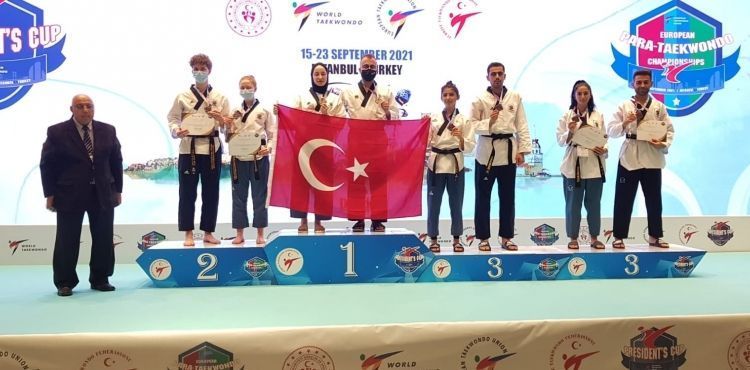 Taekwondo sporcular stanbuldan madalyalar ile dnd