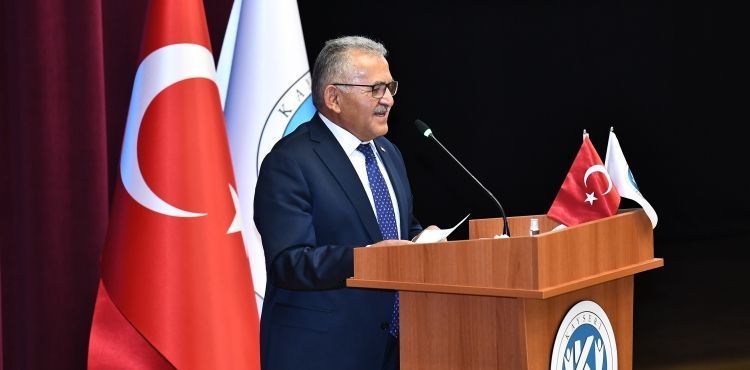 BAŞKAN BÜYÜKKILIÇ, KAYSERİ ÜNİVERSİTESİ AÇIŞ DERSİ’NE KATILDI