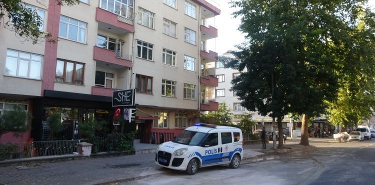 38 yaşındaki kadın evinde ölü bulundu