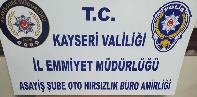Otomobil hırsızları uyuşturucuyla yakalandı