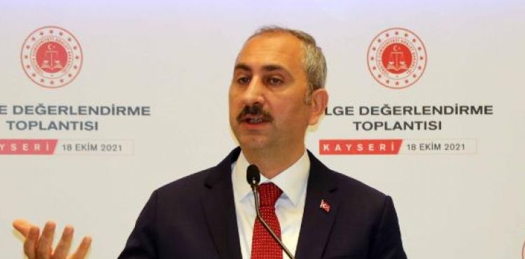 Adalet Bakanı Gül: Yargı asla el uzatılacak bir yer değildir