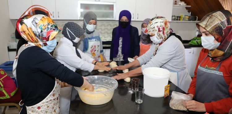 “TALAS’IN KURSLARINA SEVEREK GELİYORUZ”