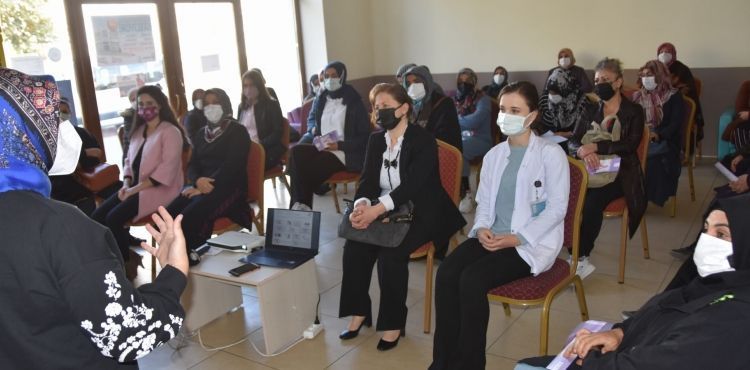 KOCASİNAN’DA KANSERE KARŞI BİLİNÇLENDİRME SEMİNERİ