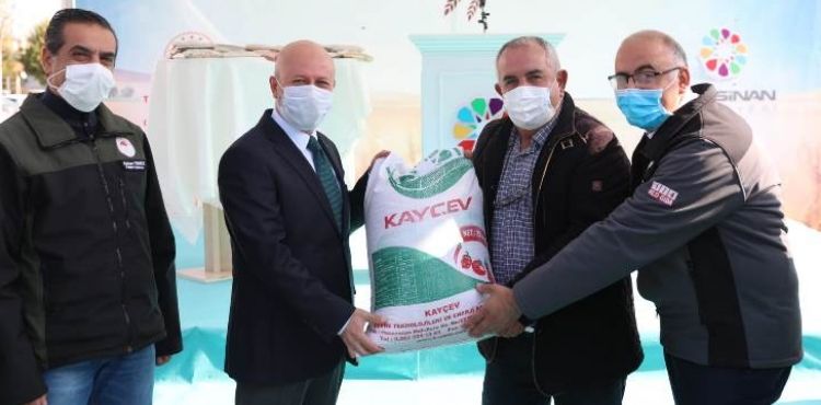 KOCASİNAN BELEDİYESİ, ÇİFTÇİLERE ATA TOHUMU GACER BUĞDAYINI DAĞITTI