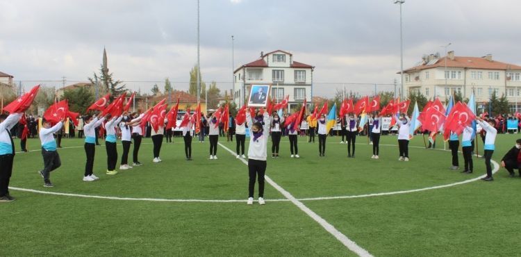Tomarza'da Cumhuriyet Bayramı coşkuyla kutlandı