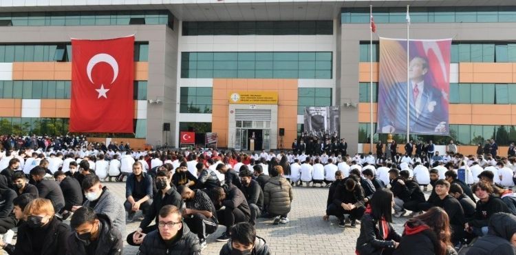 Özel Kayseri OSB Teknik Koleji, 29 Ekim Cumhuriyet Bayramı’nı coşkuyla kutladı